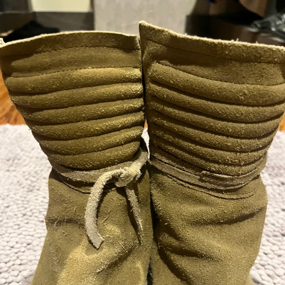 Free People Green Suede Cambridge booties size 7 - Picture 6 of 8